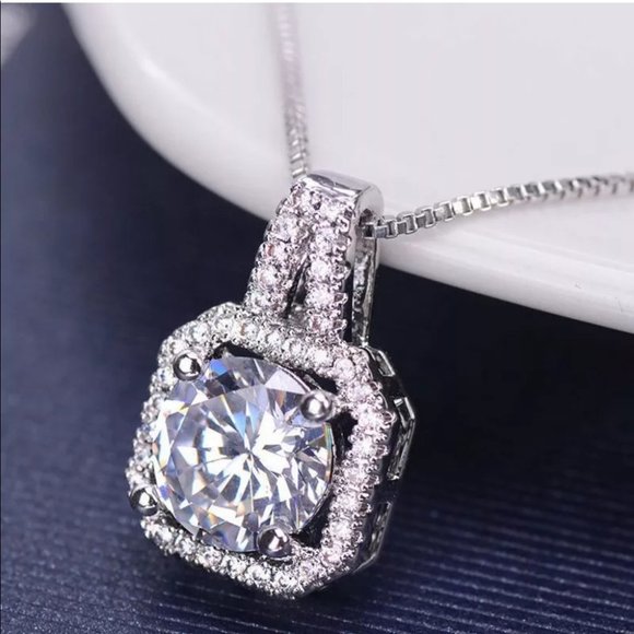 New Crystal Zircon Pendant Chunky Statement Neckla - Picture 2 of 3